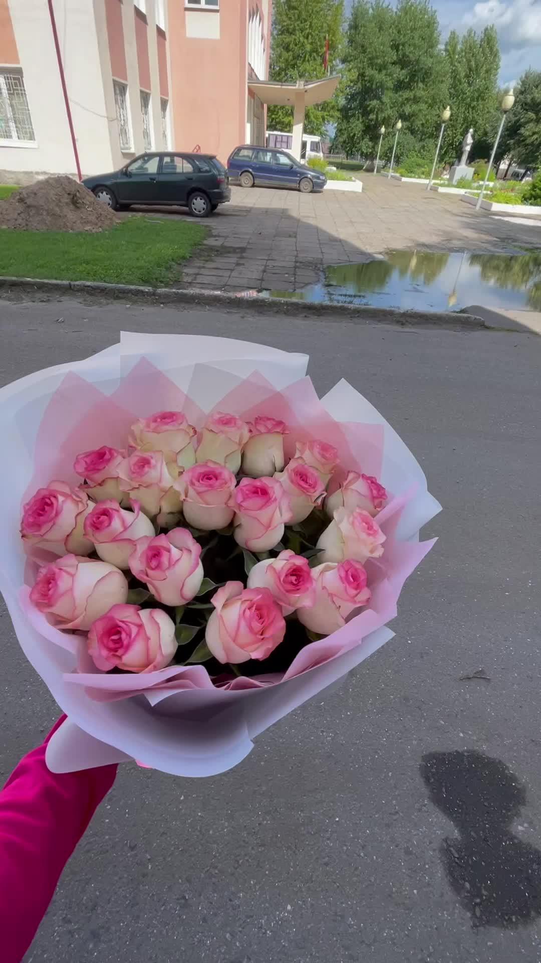LoftCurrentWorks workshop space where corporate flower arrangements are designed and prepared for business delivery